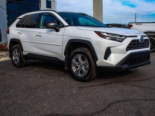 2024 Toyota RAV4 Hybrid LE