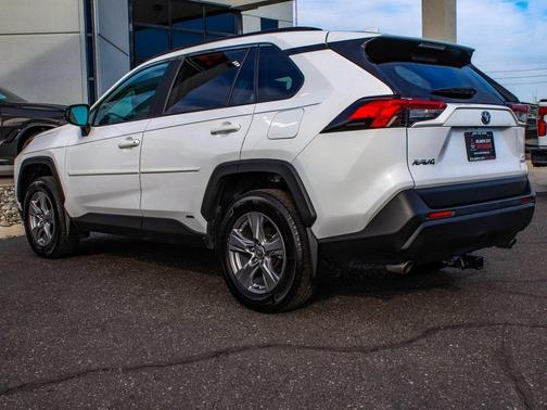 2024 Toyota RAV4 Hybrid LE