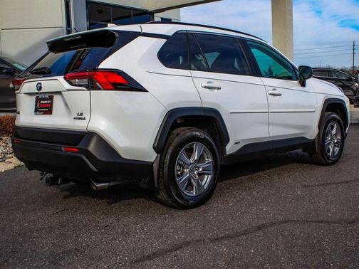 2024 Toyota RAV4 Hybrid LE
