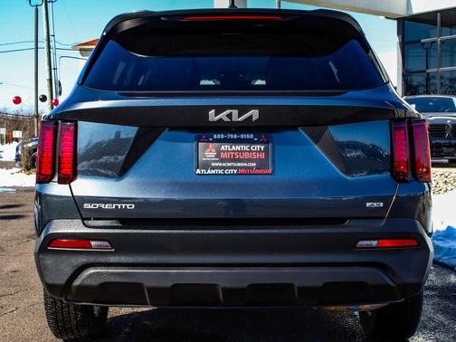 2023 Kia Sorento LX