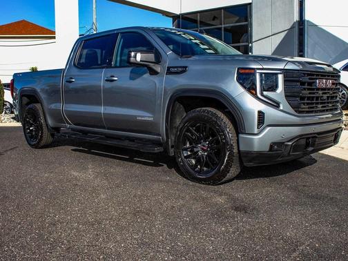 2025 GMC Sierra 1500 Elevation