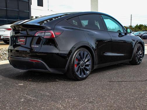 2022 Tesla Model Y Performance Dual Motor All-Wheel Drive