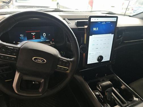 2023 Ford F-150 Lightning LARIAT