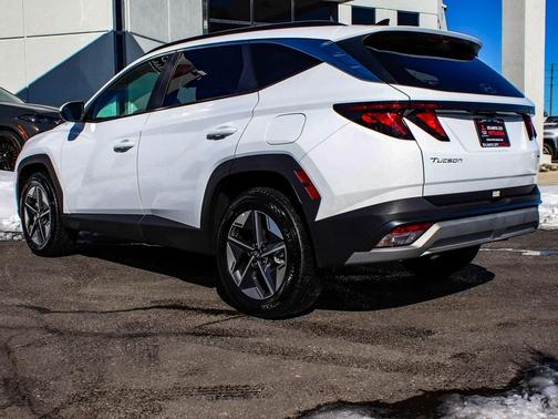 2025 Hyundai TUCSON SEL
