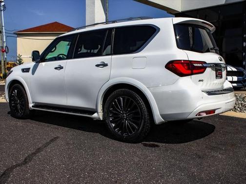 2022 INFINITI QX80 SENSORY AWD