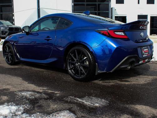 2025 Toyota GR86 Premium