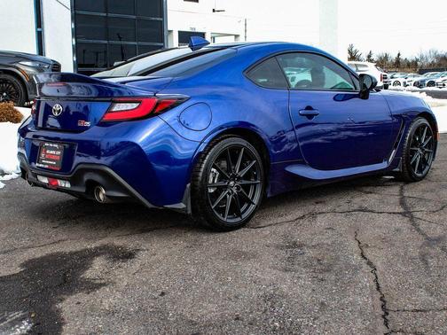 2025 Toyota GR86 Premium