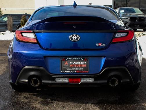 2025 Toyota GR86 Premium