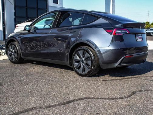 2025 Tesla Model Y Long Range Dual Motor All-Wheel Drive