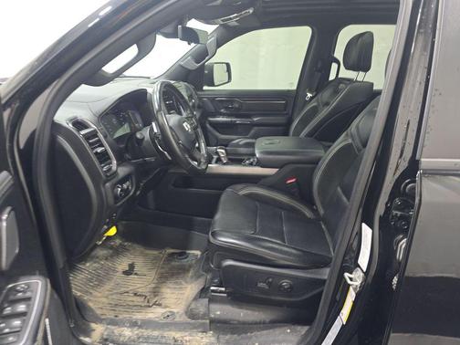 Diamond Black Crystal Pearlcoat 2023 RAM 1500 Rebel