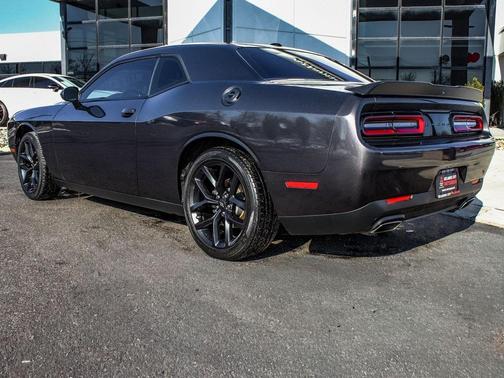 2022 Dodge Challenger SXT