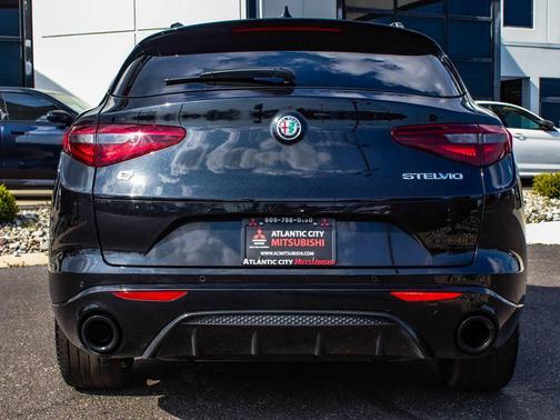 2023 Alfa Romeo Stelvio Veloce AWD