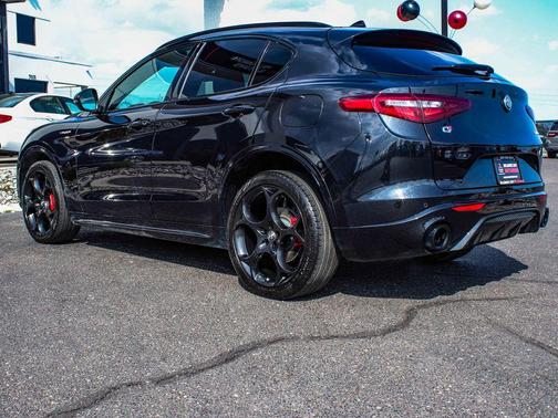 2023 Alfa Romeo Stelvio Veloce AWD