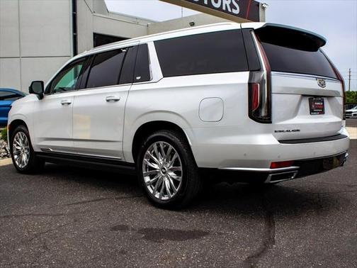 2024 Cadillac Escalade ESV Premium Luxury