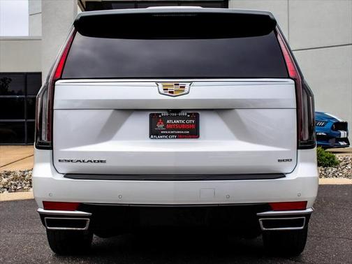 2024 Cadillac Escalade ESV Premium Luxury