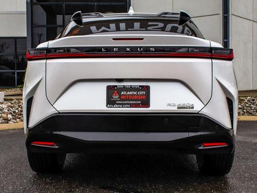 2023 Lexus RZ 450e Luxury
