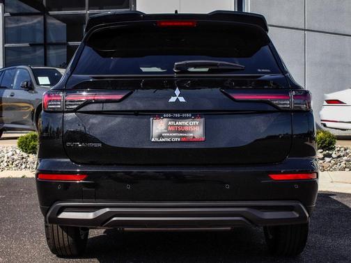 2025 Mitsubishi Outlander ES 2.5 S-AWC