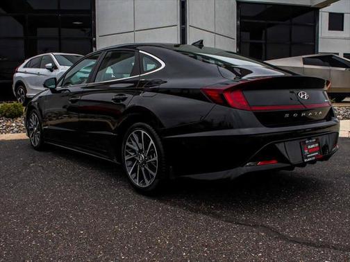 2022 Hyundai SONATA Limited