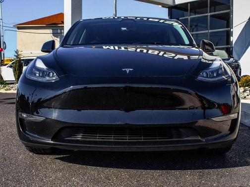 2024 Tesla Model Y Performance Dual Motor All-Wheel Drive