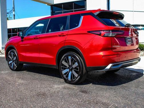 Red Diamond 2025 Mitsubishi Outlander SE S-AWC