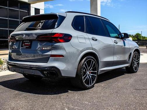 2024 BMW X5 M60i