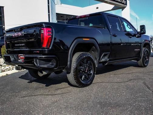 2024 GMC Sierra 2500 AT4