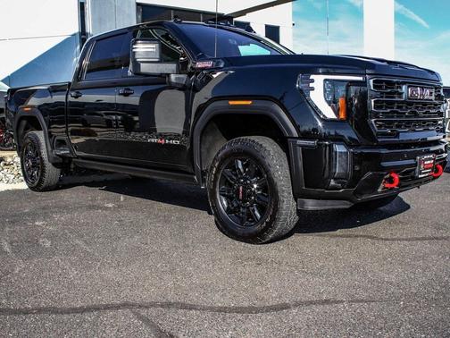 2024 GMC Sierra 2500 AT4