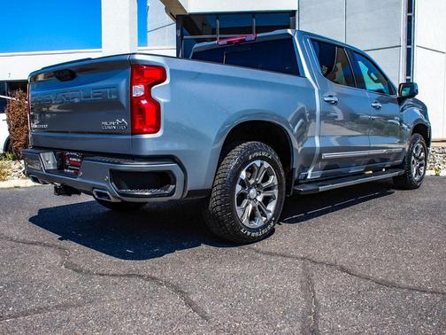 Sterling Gray Metallic 2024 Chevrolet Silverado 1500 High Country