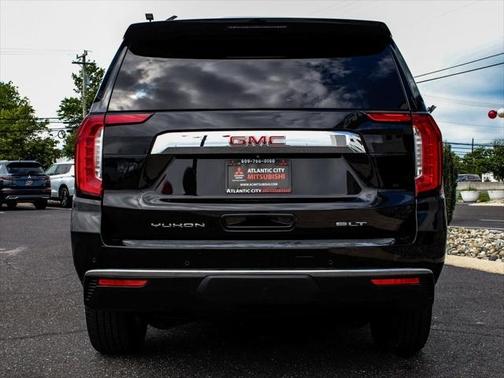 2021 GMC Yukon SLT