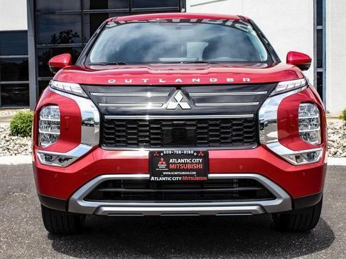 Red Diamond 2025 Mitsubishi Outlander SE S-AWC