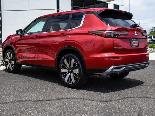 Red Diamond 2025 Mitsubishi Outlander SE S-AWC