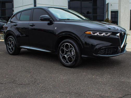 Alfa Black 2024 Alfa Romeo Tonale Ti EAWD