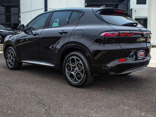 Alfa Black 2024 Alfa Romeo Tonale Ti EAWD