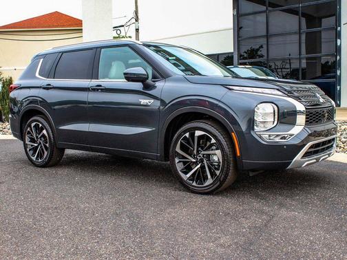 2025 Mitsubishi Outlander PHEV SEL