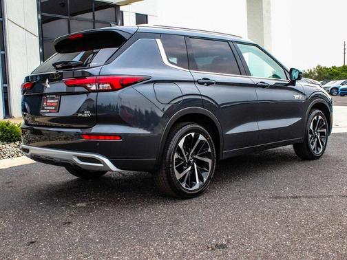 2025 Mitsubishi Outlander PHEV SEL