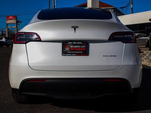 2023 Tesla Model Y Long Range Dual Motor All-Wheel Drive