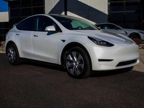 2023 Tesla Model Y Long Range Dual Motor All-Wheel Drive