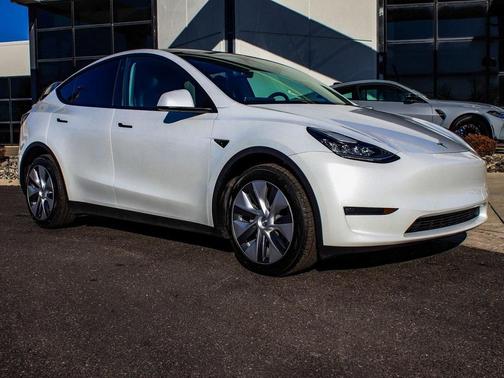 2023 Tesla Model Y Long Range Dual Motor All-Wheel Drive