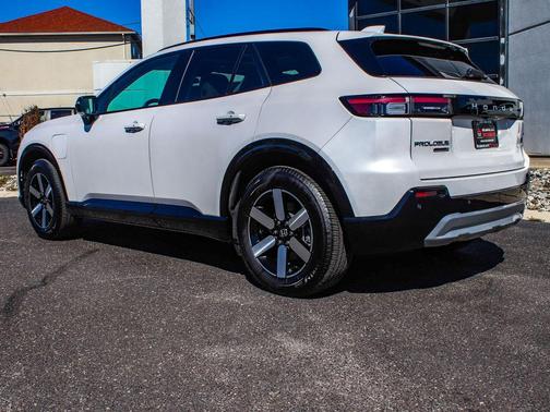 Snowfall Pearl 2025 Honda Prologue Touring