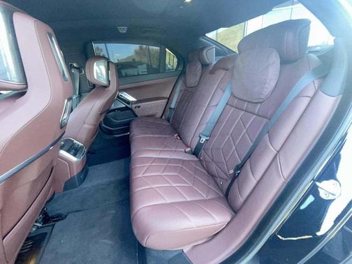 2024 BMW i7 xDrive60