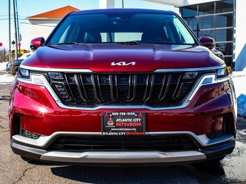 2023 Kia Carnival LX