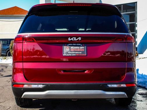 2023 Kia Carnival LX