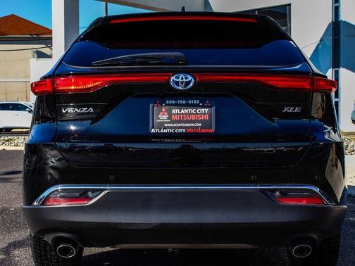 2023 Toyota Venza XLE