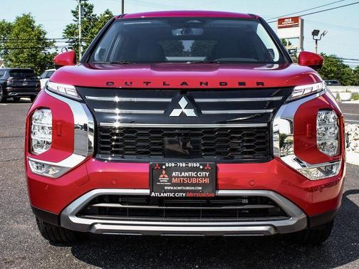 Red Diamond 2025 Mitsubishi Outlander SE S-AWC