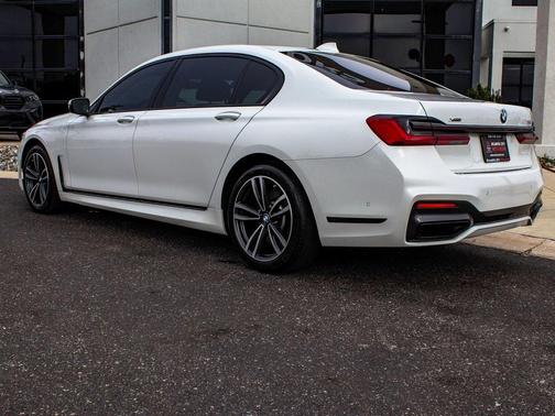 2022 BMW 750 i xDrive