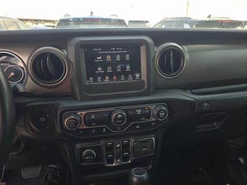 2022 Jeep Gladiator Willys 4x4