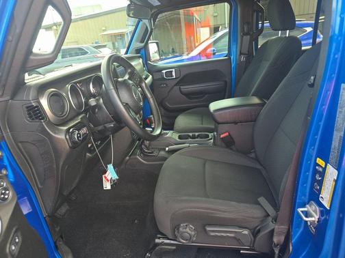 2022 Jeep Gladiator Willys 4x4