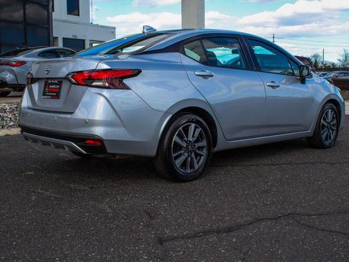 2025 Nissan Versa 1.6 SV