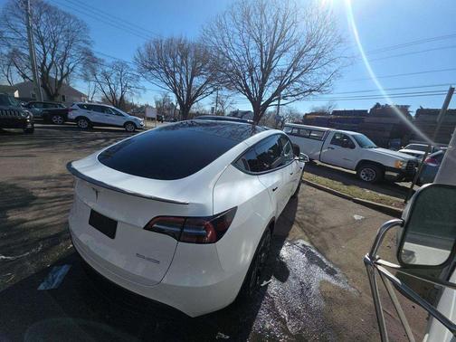 Pearl White Multi-Coat 2023 Tesla Model Y Performance Dual Motor All-Wheel Drive