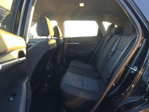 Fusion Black 2026 Kia Seltos LX